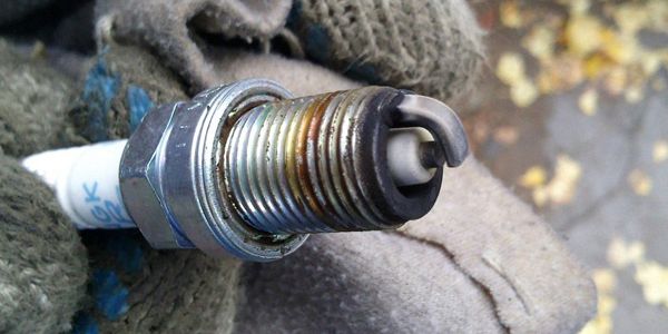 Почему изнашиваются свечки на автомобилях?