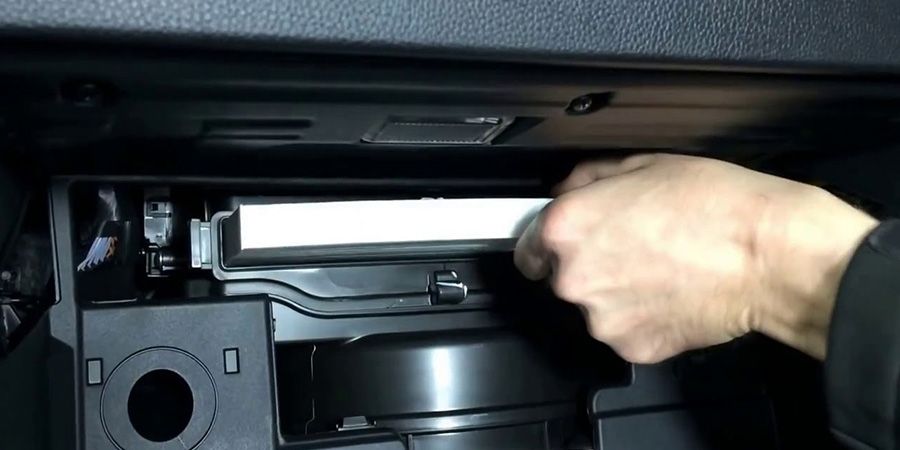 Меняем фильтр салона в Спортейдж 3 самостоятельно