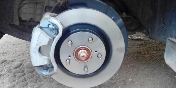 Поменять тормозные колодки на Rav 4 самостоятельно