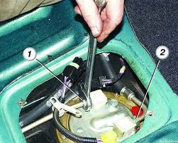 предохранитель бензонасоса Нива Шевроле предохранитель бензонасоса Нива Шевроле