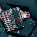 Где находится реле бензонасоса Где находится реле бензонасоса