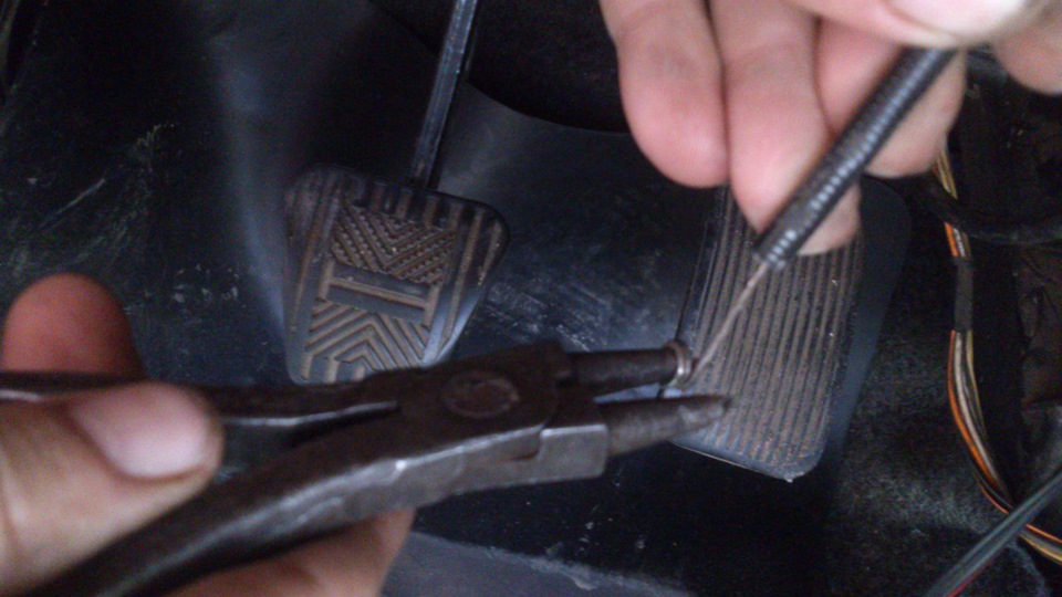 Дует холодный воздух на лобовое стекло ВАЗ-2114 Дует холодный воздух на лобовое стекло ВАЗ-2114