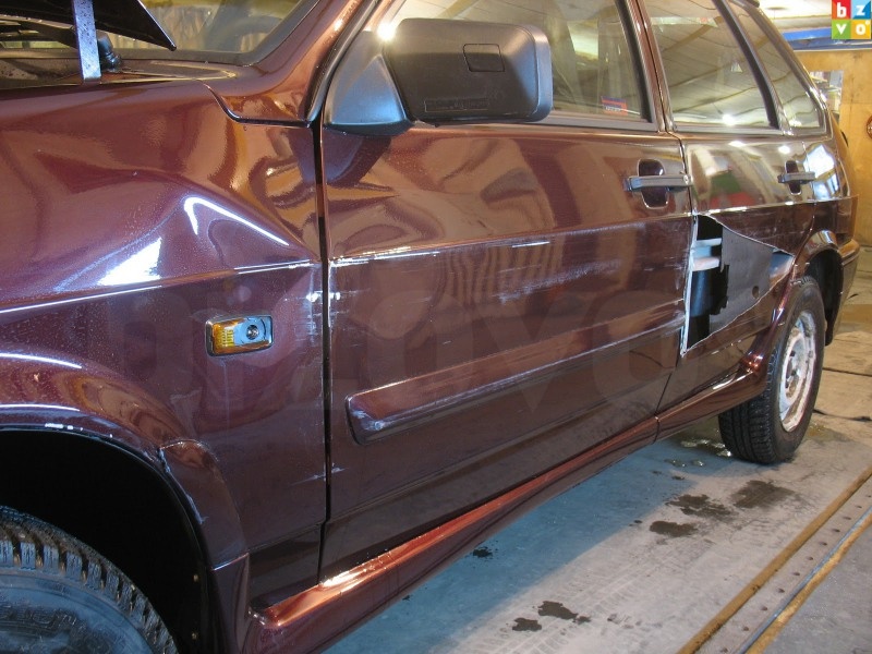 Дверь снаружи ВАЗ-2114 Дверь снаружи ВАЗ-2114