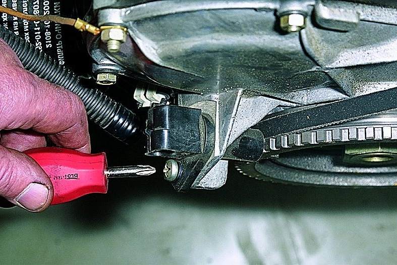 Датчик коленвала ВАЗ-2115 Датчик коленвала ВАЗ-2115