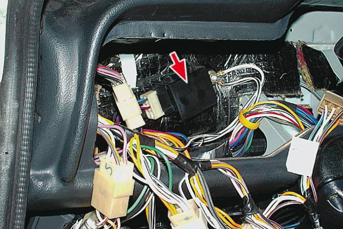 Реле поворотов на ВАЗ-2107 Реле поворотов на ВАЗ-2107