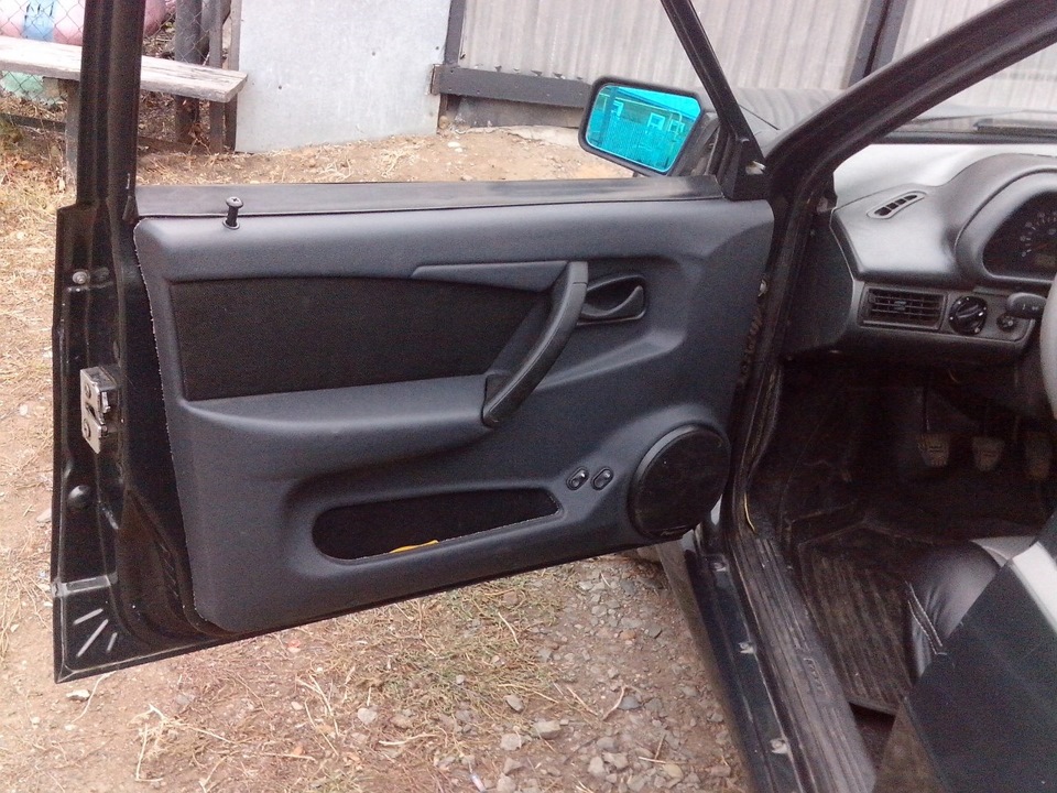 Обшивка дверей ВАЗ-2114 Обшивка дверей ВАЗ-2114