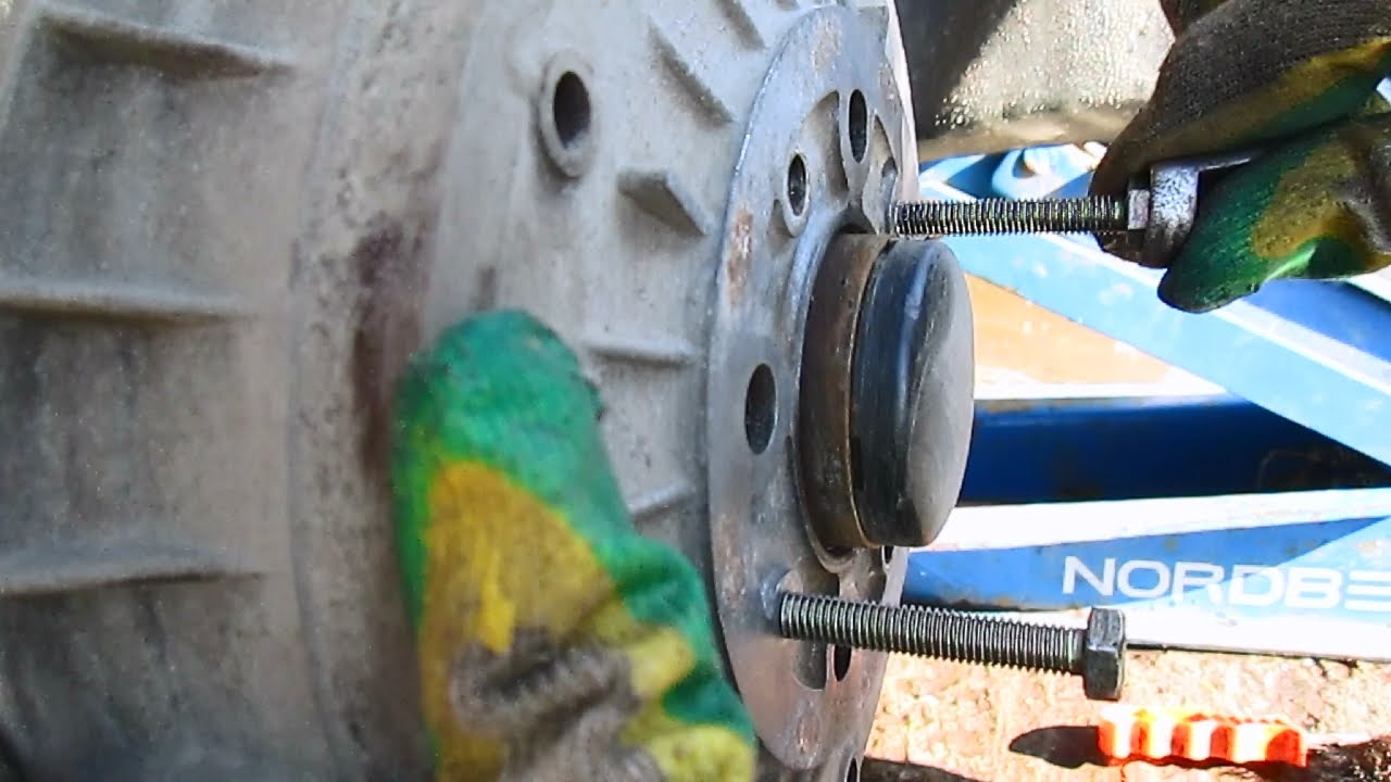 Замена главного тормозного цилиндра ВАЗ-2114 Замена главного тормозного цилиндра ВАЗ-2114