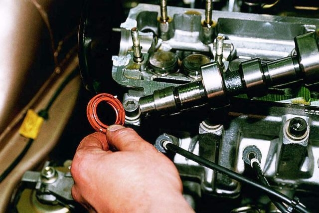 Замена клапанов ВАЗ-2114 8 клапанов Замена клапанов ВАЗ-2114 8 клапанов