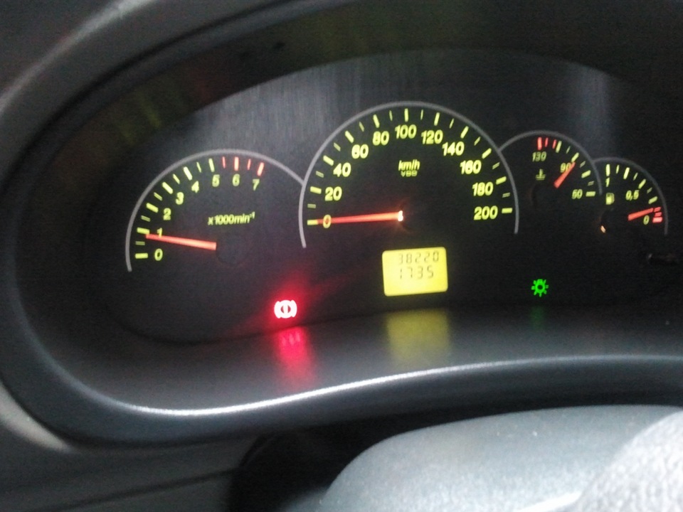 Замена лампочек в приборной панели Лады Калина Замена лампочек в приборной панели Лады Калина