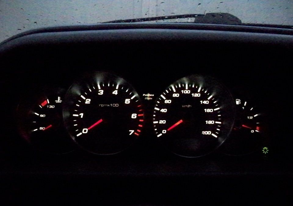 Тюнинг панели приборов ВАЗ-2110 Тюнинг панели приборов ВАЗ-2110