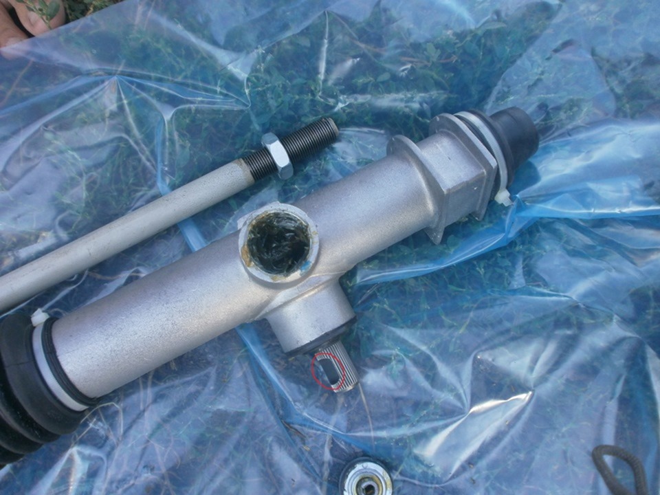 Рулевая рейка ВАЗ-2115 Рулевая рейка ВАЗ-2115