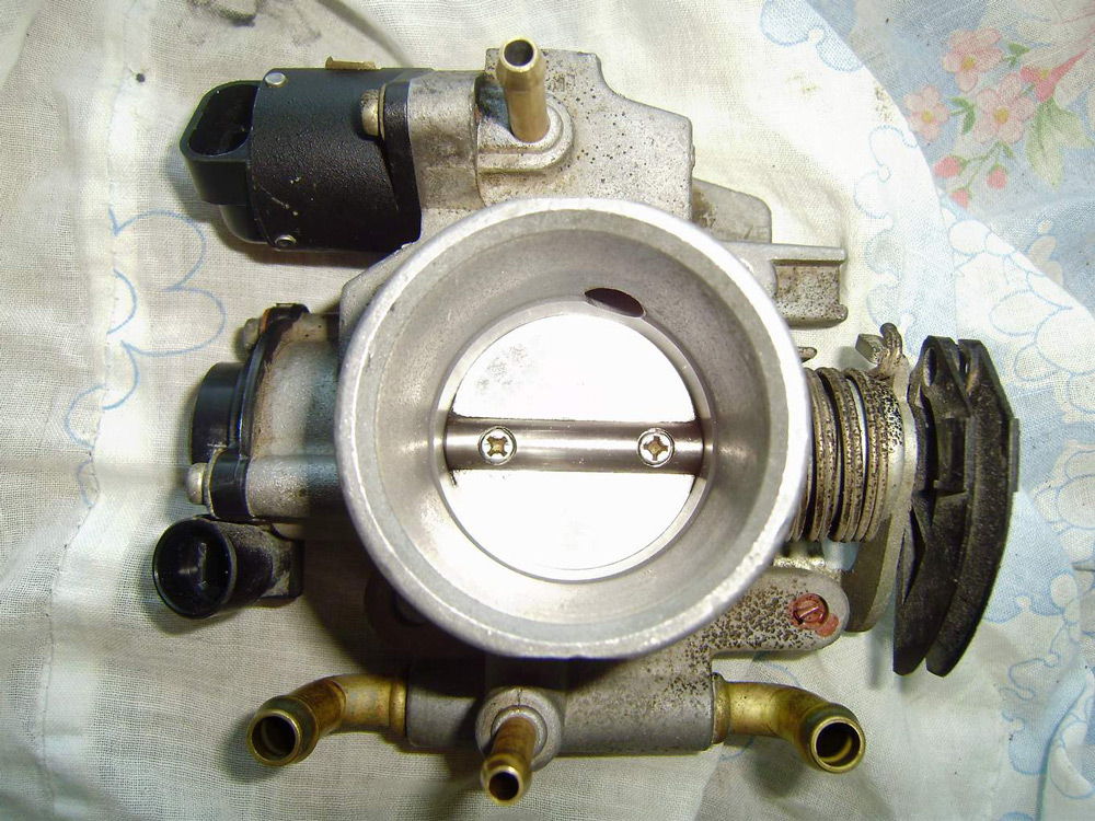 Почистить дроссельную заслонку на Приоре Почистить дроссельную заслонку на Приоре