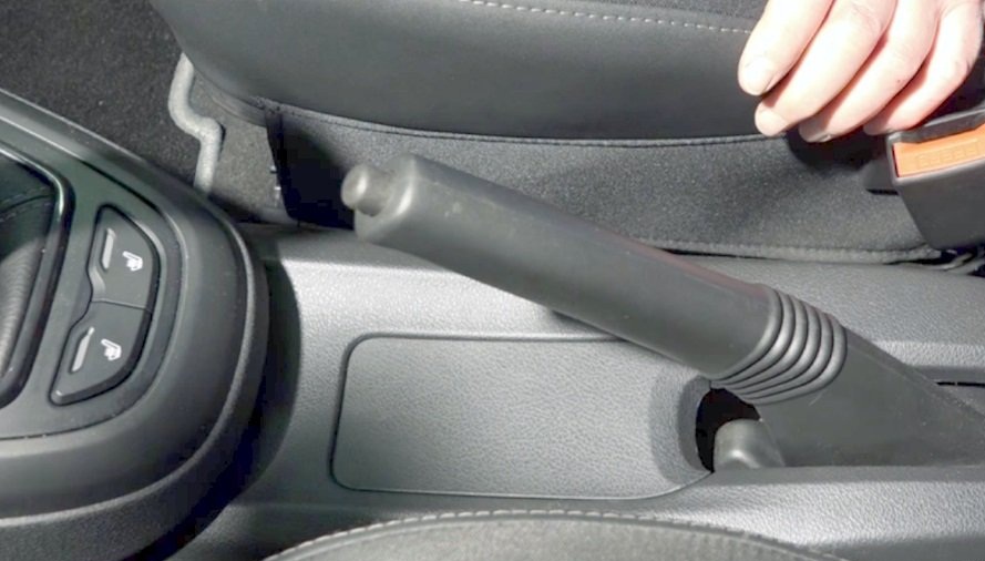 Подтянуть ручник на Лада Приора Подтянуть ручник на Лада Приора