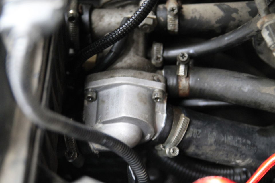 Замена термостата на Приоре Замена термостата на Приоре