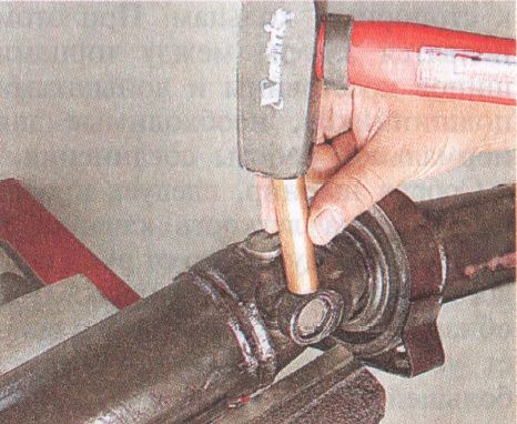 Замена крестовины карданного вала ВАЗ-2107 Замена крестовины карданного вала ВАЗ-2107