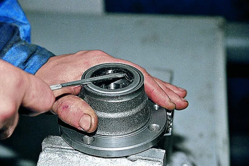 Замена ступичного подшипника ВАЗ-2107 Замена ступичного подшипника ВАЗ-2107