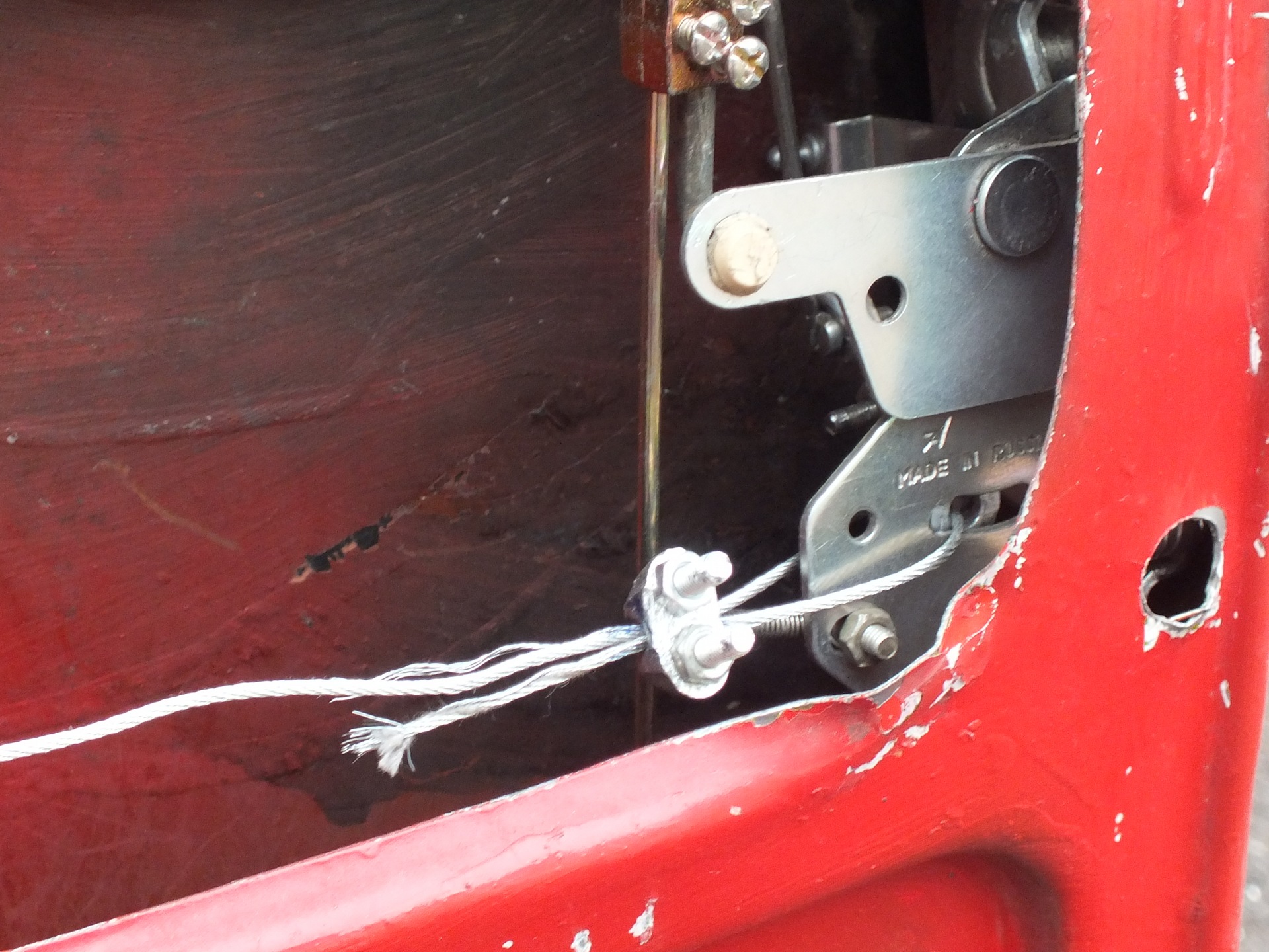 Бесшумные замки на ВАЗ-2106 Бесшумные замки на ВАЗ-2106