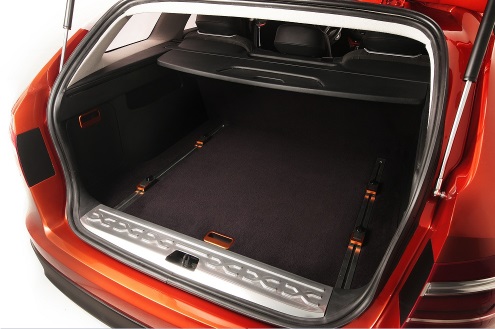 Какой объем багажника у Лада Веста