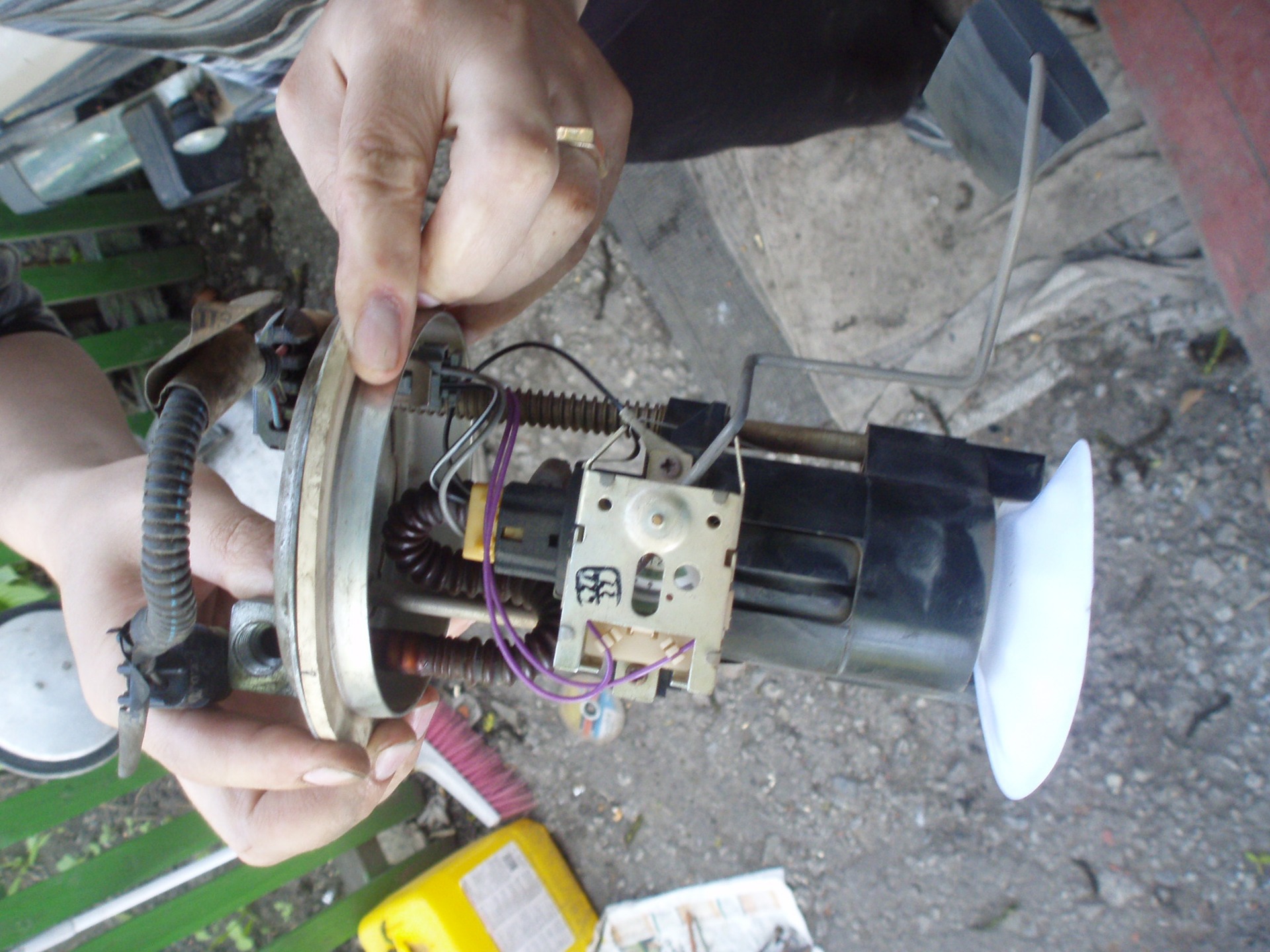 Бензонасос на ВАЗ-2110 Бензонасос на ВАЗ-2110