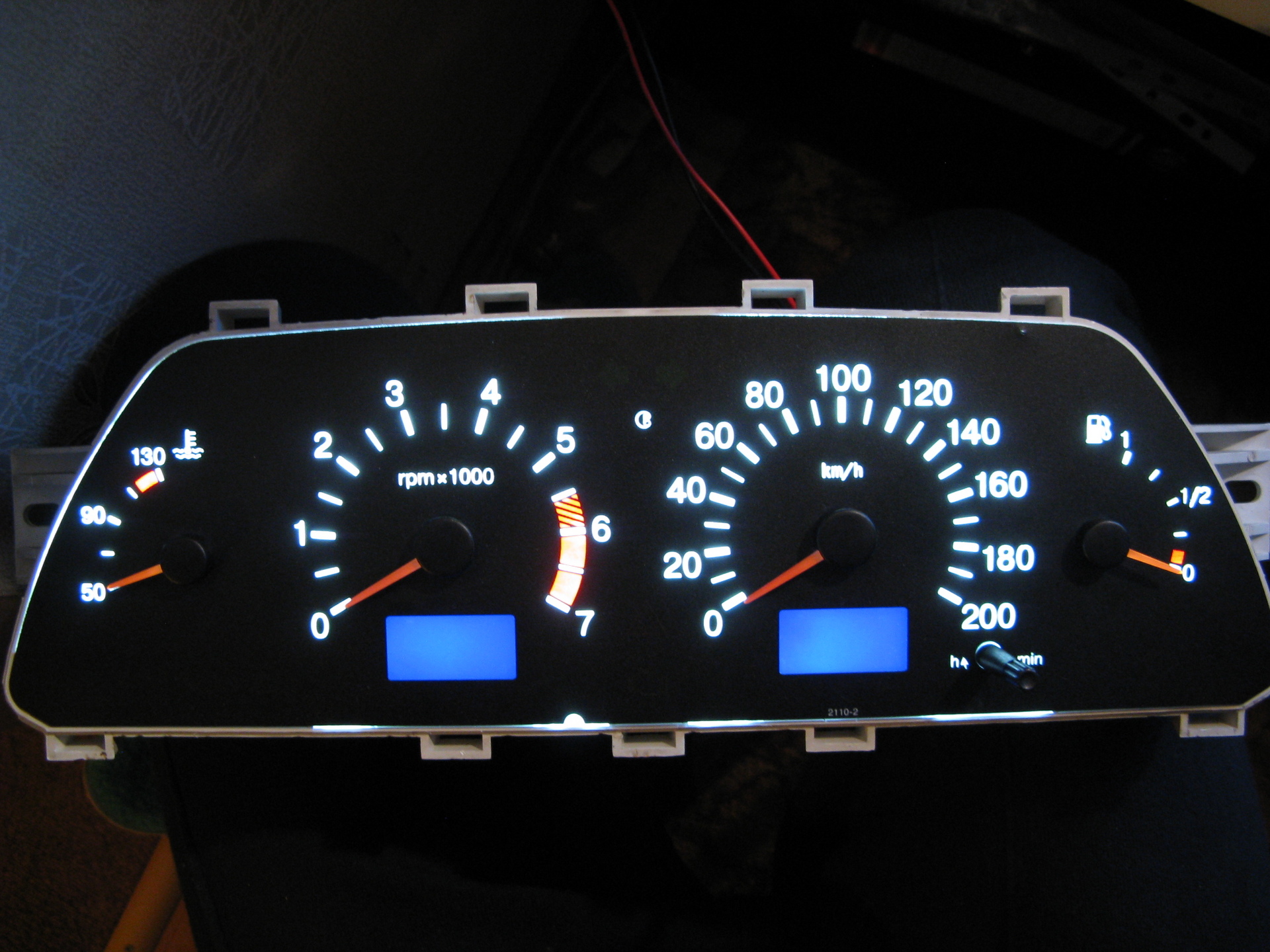 Панель приборов ВАЗ-2114 Панель приборов ВАЗ-2114