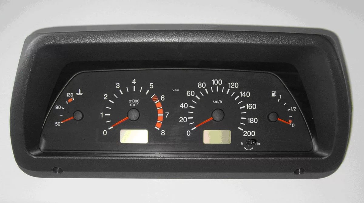 Панель приборов ВАЗ-2115 Панель приборов ВАЗ-2115