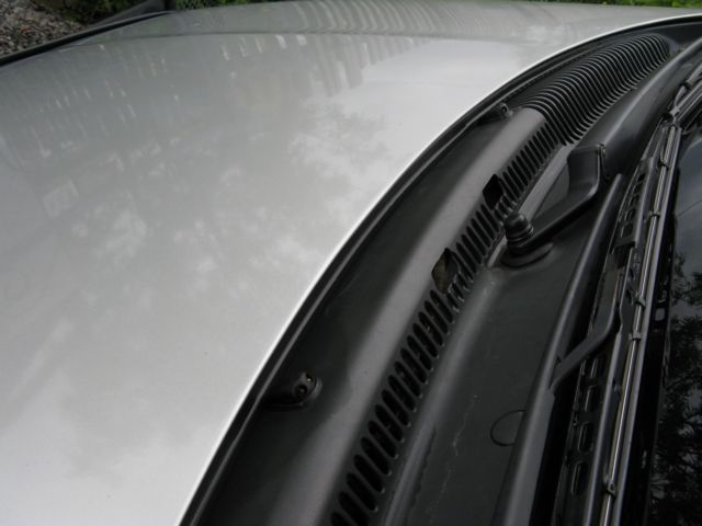 Замена форсунок омывателя лобового стекла на ВАЗ-2110 Замена форсунок омывателя лобового стекла на ВАЗ-2110