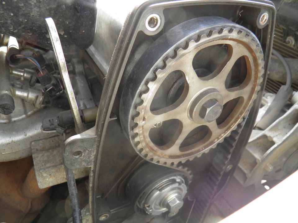 Замена помпы на Лада Гранта