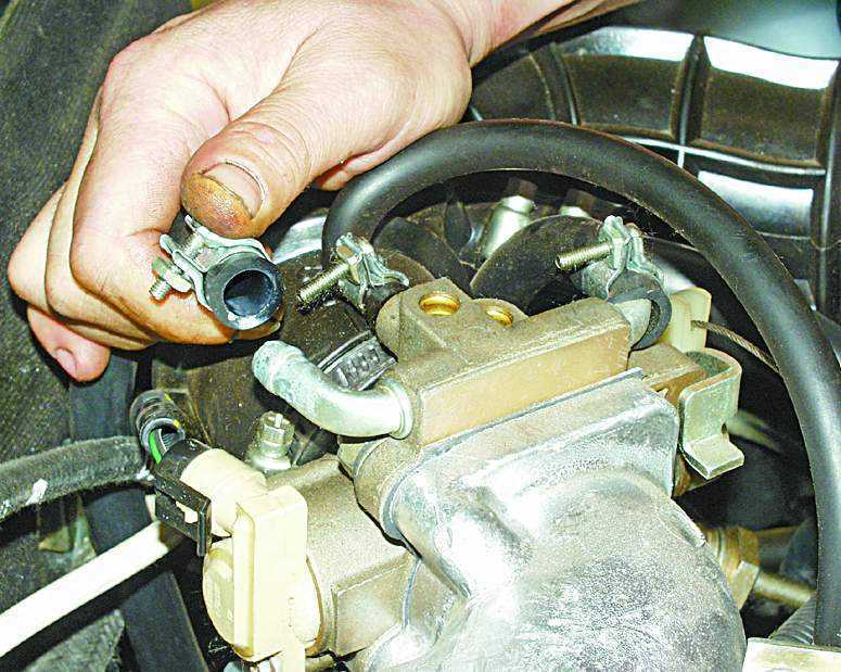 Тосол в автомобиле ВАЗ-2110 Тосол в автомобиле ВАЗ-2110