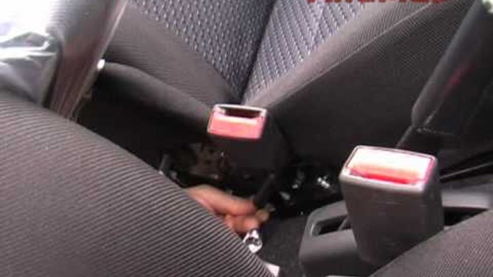 Установка подлокотника Лады Гранта Установка подлокотника Лады Гранта