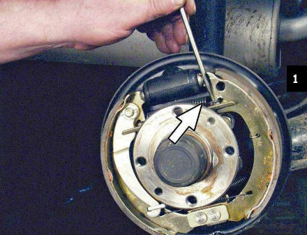 Замена задних тормозных колодок ВАЗ-2109