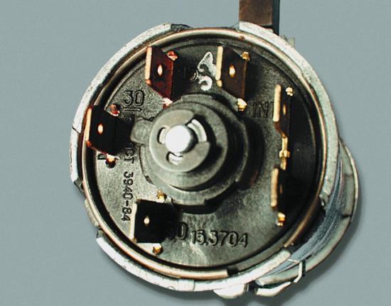 Подключить замок зажигания на ВАЗ-2106 Подключить замок зажигания на ВАЗ-2106