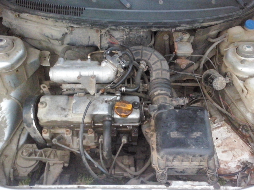 ВАЗ-2110 с инжекторным двигателем ВАЗ-2110 с инжекторным двигателем