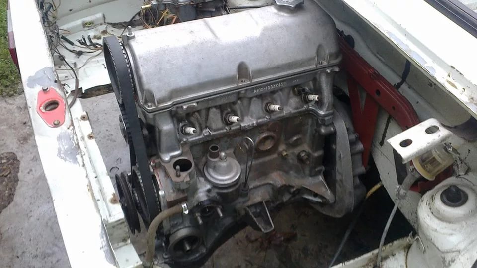 Двигатель ВАЗ-2105 с ремнем ГРМ Двигатель ВАЗ-2105 с ремнем ГРМ