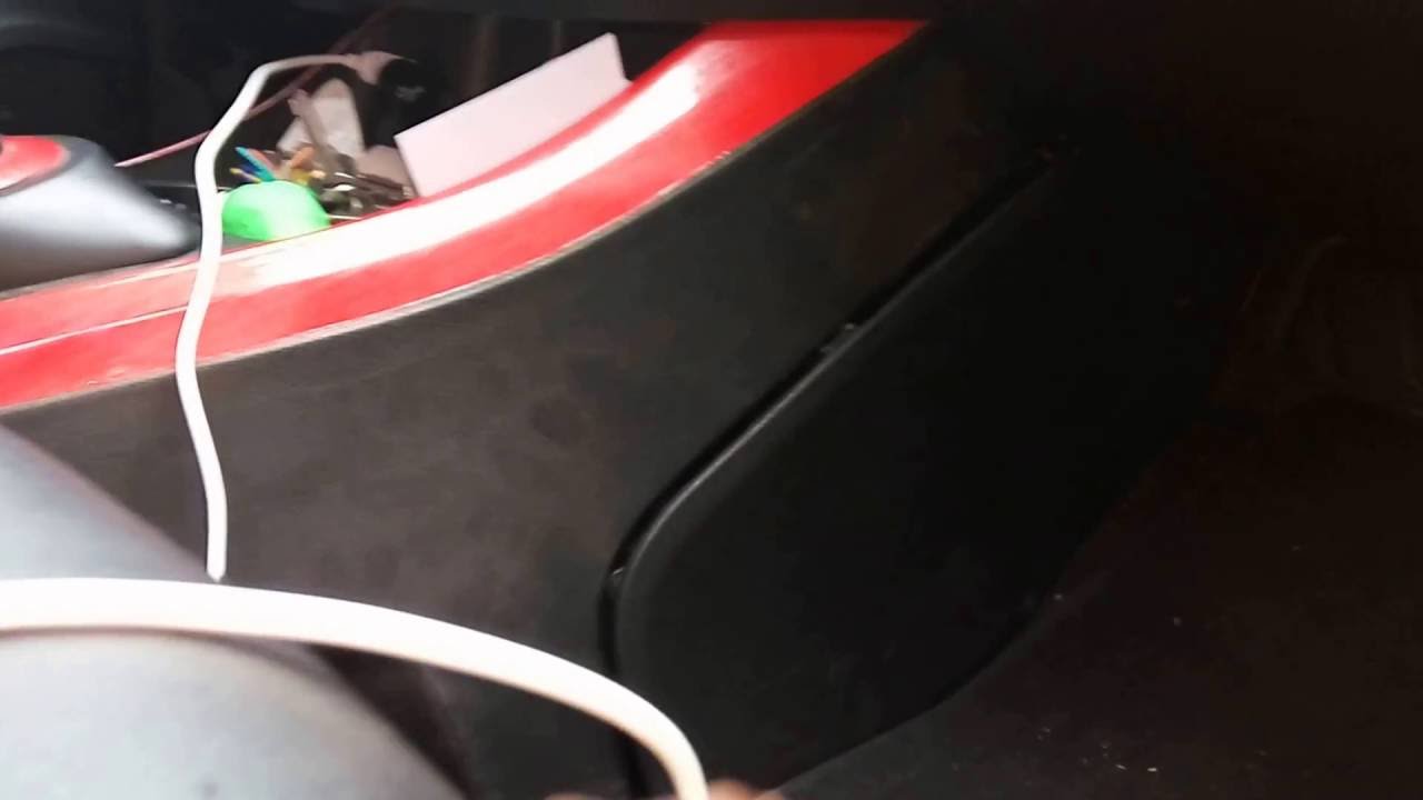 Замена салонного фильтра Лада Веста